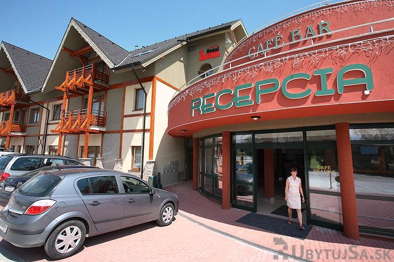 Apartman Nellinka Bešeňová Rum bild