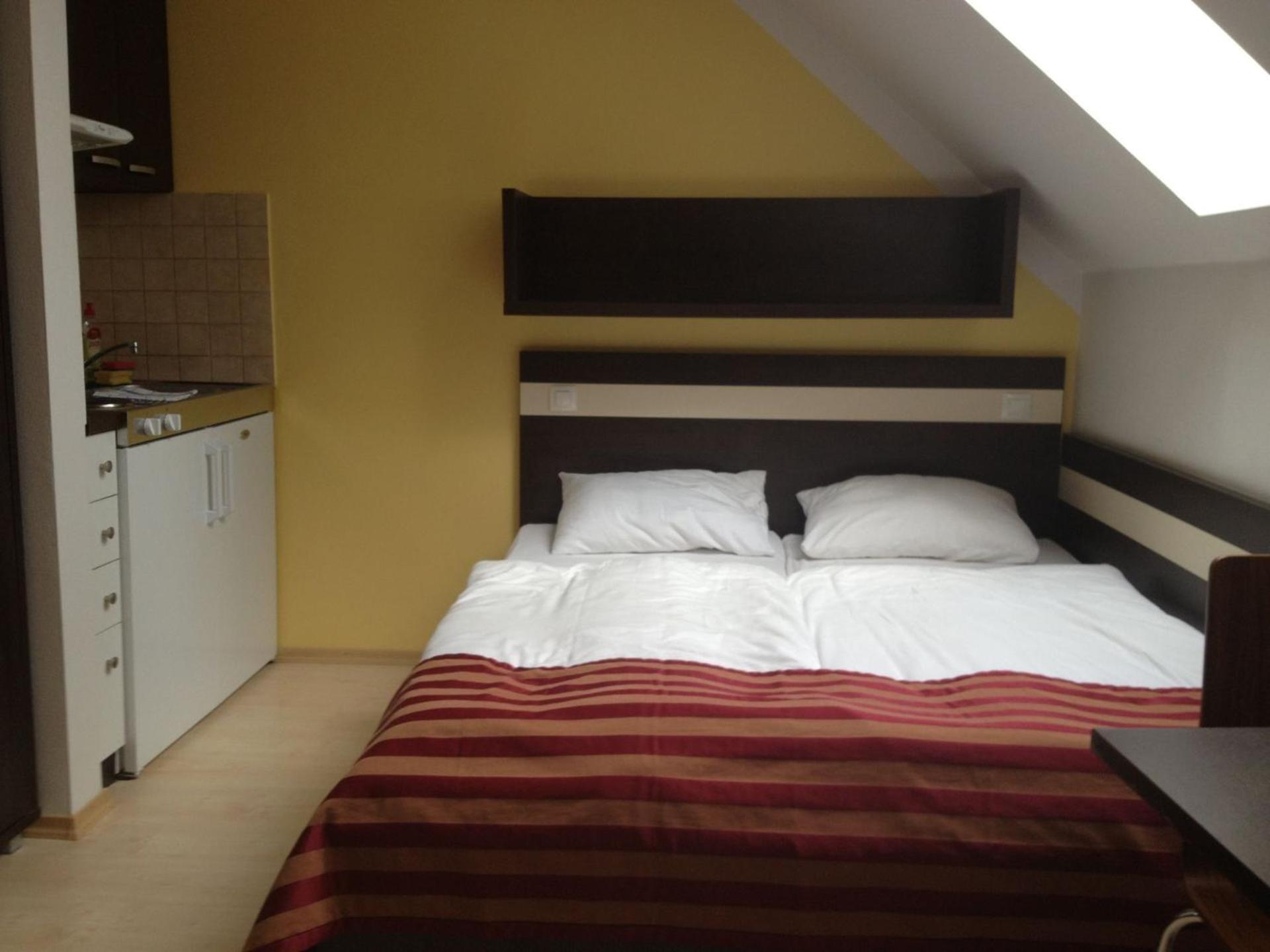Apartman Nellinka Bešeňová Exteriör bild