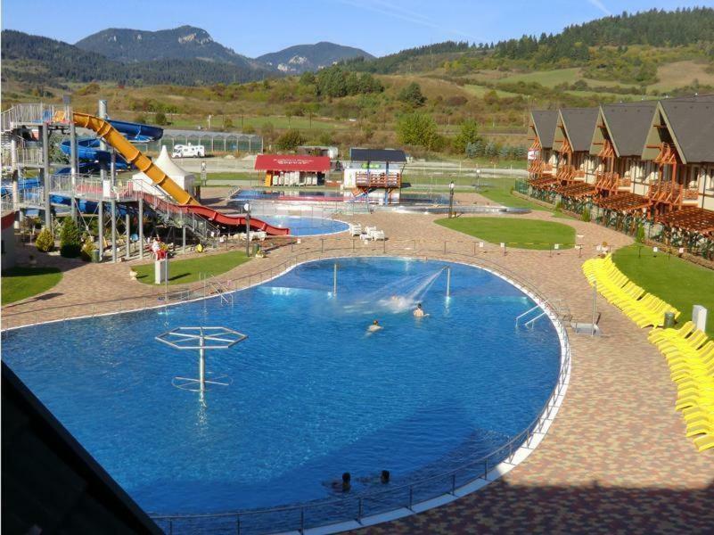 Apartman Nellinka Bešeňová Exteriör bild
